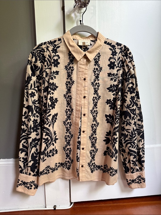 Sezane Tops - Sézane Floral-Accented Beige Button-Up Shirt